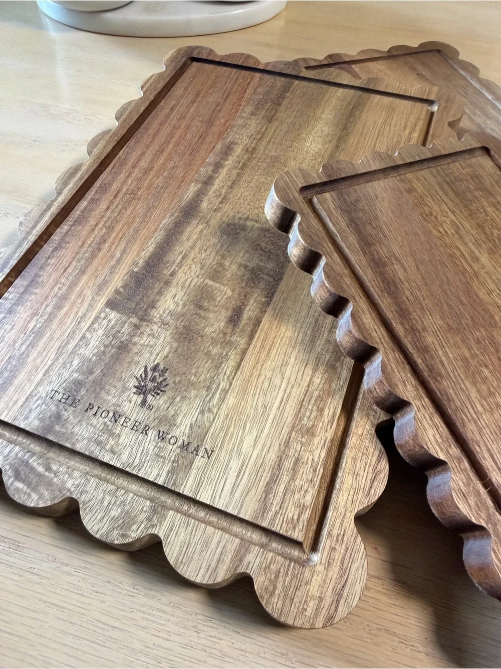 The Pioneer Woman Wood Scalloped Serving & Cutting Board Set - Warm Brown